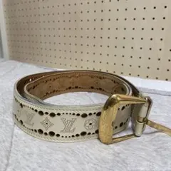 LOUIS VUITTON ルイヴィトン M8489 LVロゴ LV グラム - メルカリ