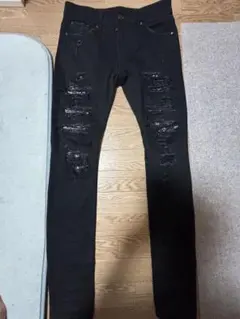 ブラック ダメージデニムパンツのサムネイル