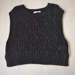 ブラック ケーブル編み ニットベスト