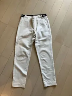 ユニクロ　ホワイト　パンツ　Sサイズ