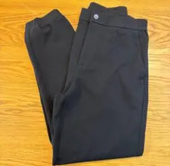 ユニクロ　黒いウエストゴムパンツ