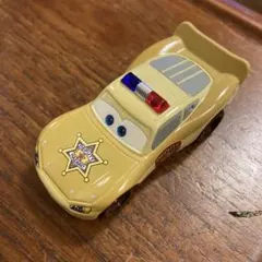 カーズ ミニカー マックィーン　トミカ　シェリフタイプ