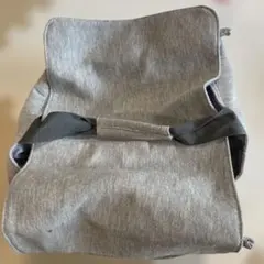 オムツ等持ち運びできる入れ物　グレーのサムネイル