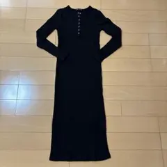 ZARA ザラ　黒　ブラック ロングワンピース 長袖　リブ　ボタン　リプワンピ