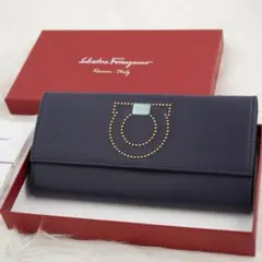 未使用品　箱付き　Salvatore Ferragamo 長財布　ガンチーニのサムネイル