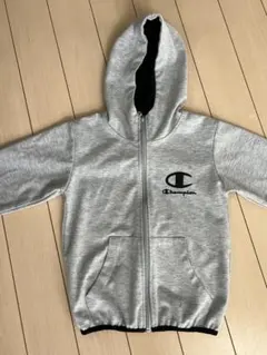 Champion フード付きジップアップパーカー