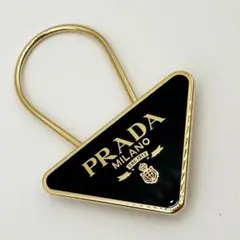 【新品】プラダ 三角ロゴ キーリング キーホルダー チャーム ブラック
