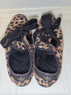 adidas レオパード柄 スニーカー