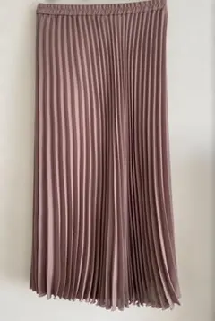 ナチュラルビューティーベーシック くすみピンクベージュ ロングプリーツスカートS