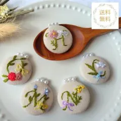 ヘアゴム　刺繍　くるみボタン　フラワー　パール　花文字　ハンドメイド