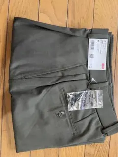 UNIQLO タックワイドパンツ（丈長め）