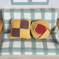 ハンドメイド☆ミニチュア　クッキークッション　2個セット