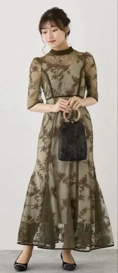 バイカラーエンブロイダリードレス