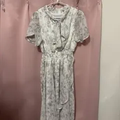 花柄リボン付きワンピース