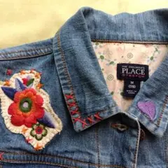 デニムジャケット　刺繍がかわいい！