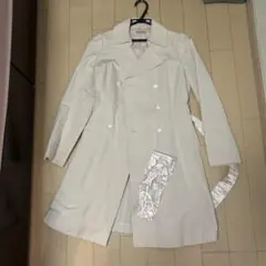 【クリーニング済】ピンクベージュ トレンチコート 9号 リボンベルト・袖リボン付