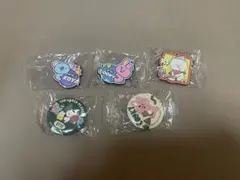 BT21 くら寿司　びっくらポン　ラバーキーホルダー　缶バッジ