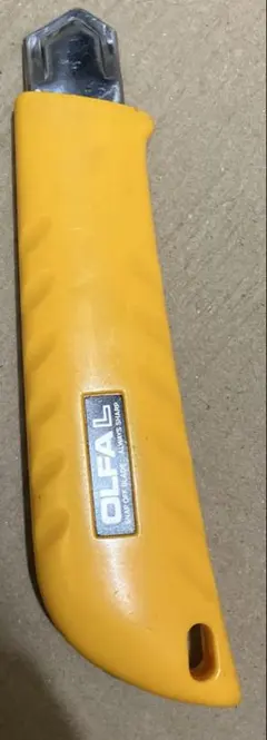OLFA　オルファ 　カッターナイフ イエローのサムネイル