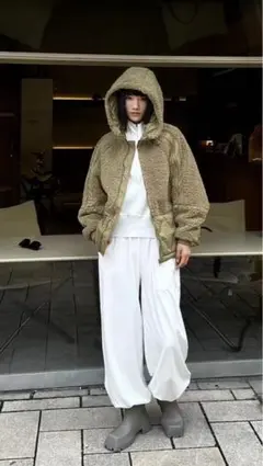 ボアキルティングフード付きダウンジャケット