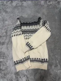 ノルディック柄クリーム色セーター