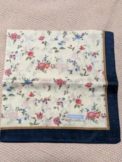 ＊新品＊　WEDGWOOD 花柄スカーフ ハンカチ　日本製