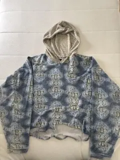 クロップドパーカー