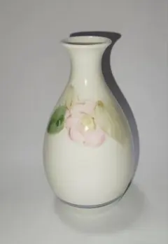 波佐見焼・山茶花絵一輪挿し・新品未使用のサムネイル
