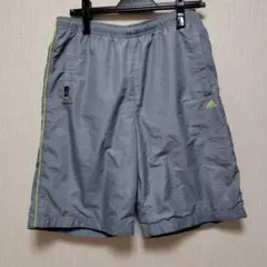 adidas ハーフパンツ　ランニング　スポーツ　ジャージ