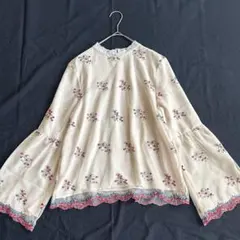 【美品】ページボーイ レースブラウス 花柄 刺繍 フレア ナチュラル