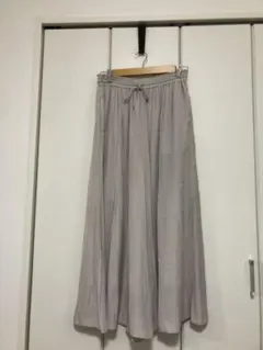 サラサラサテンフレアワイドパンツ