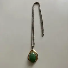 緑色ペンダントネックレス