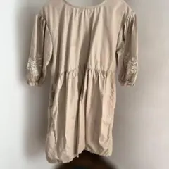 刺繍入りベージュ7部丈ワンピース　サイズ130