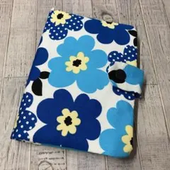 マルチカードケース（お薬手帳・保険証・通帳等）北欧風花柄青系