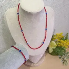 ハンドメイド 赤と青のビーズ ネックレス・ブレスレットセット 2点