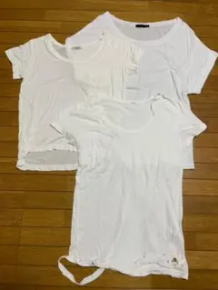 在庫処分！大幅値下げ！★未使用＆美品！／ MOUSSY／ Tシャツ 3着セット★のサムネイル