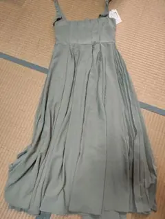 ONLISA グリーン プリーツ ワンピース