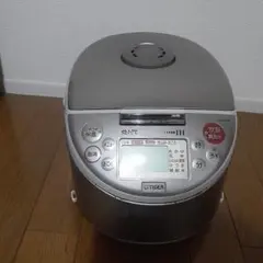 Item thumbnail for item 470f22c9-b265-4290-94b2-8d12b9bdd72c