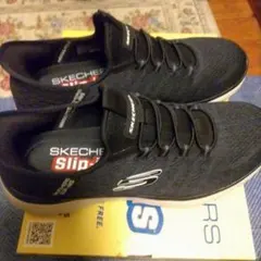 SKECHERS Slip-ins ブラックスニーカー
