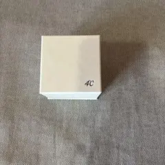 4C K10ホワイトゴールド ピアス