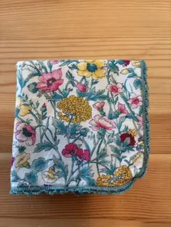 INTERMODE LIBERTY リバティ 花柄 タオルハンカチ ハンドタオル