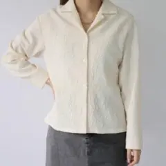 ACUTA 　白　シャツ　長袖　Fサイズのサムネイル