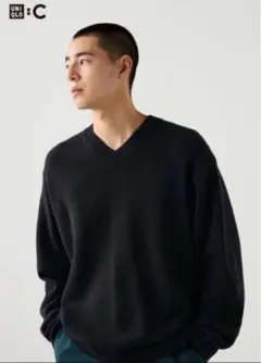 UNIQLO C ブラック リラックスVネックセーター