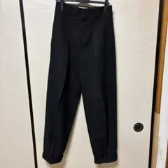 ZARA ザラ　テーパード ブラック スラックス ロールアップ