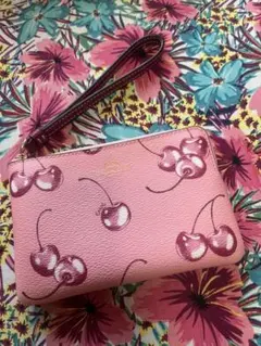 可愛い♡コーチリストレット ポーチ チェリー ピンク
