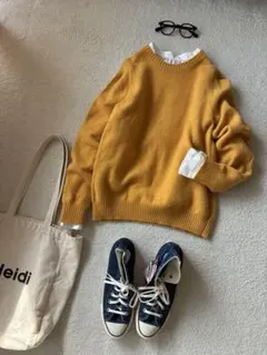 ユニクロ　差し色可愛いラグランクルーネックニット　マスタード