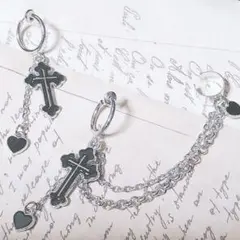 地雷イヤリング イヤーカフ 黒十字とゆらゆらハート silver