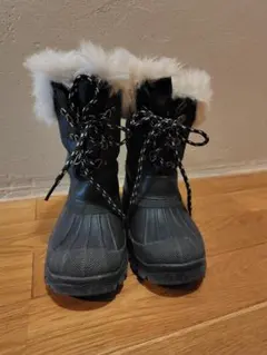 子ども用スノーブーツ ブラック ホワイトファー