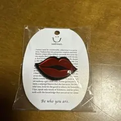 HAPPYFACE 赤い唇の帯留め