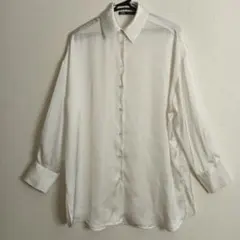 ZARA とろみサテンシャツ ホワイト XSサイズ 光沢感のサムネイル