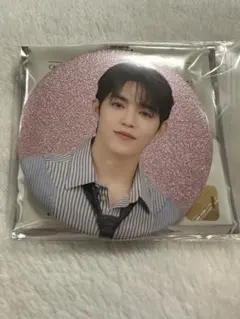 SEVENTEEN エスクプス　holiday 缶バッジ